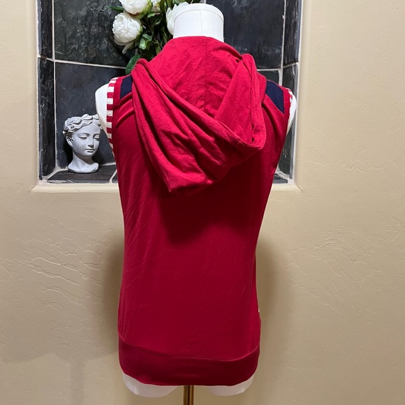 L.A.M.B Y2K Red Stripe Sleeveless Hooded Vest Size Medium - Picture 5 of 15